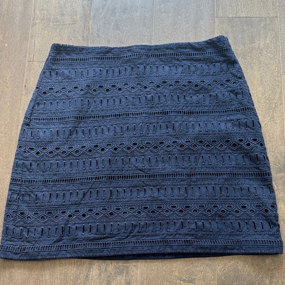 GAP Navy Blue Eyelet Lace Mini Skirt Women’s Size 0 Lined